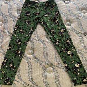 •Green Minnie Mouse Lularoe leggings•